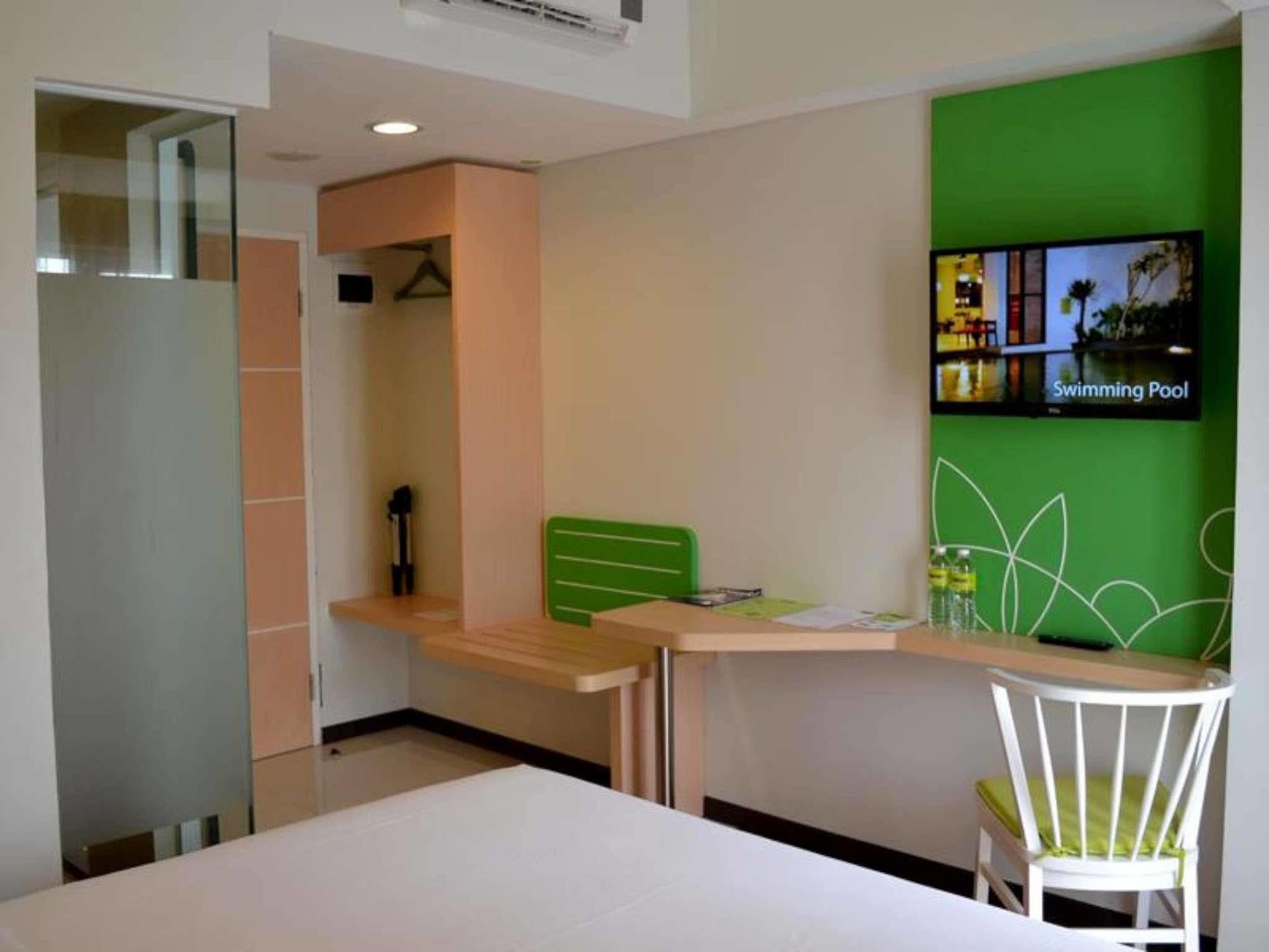 The Bountie Hotel And Convention Centre Sukabumi Exterior photo